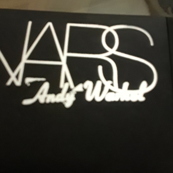 Eyeshadow - Picture 3 of 3